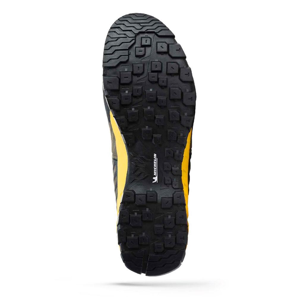 Read more about the article ALNASCA KNIT II LOW