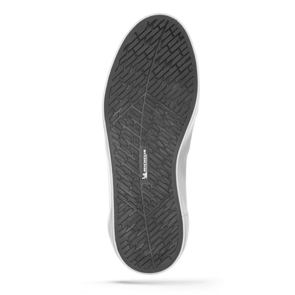 Read more about the article MARANA SLIP LACE XLT